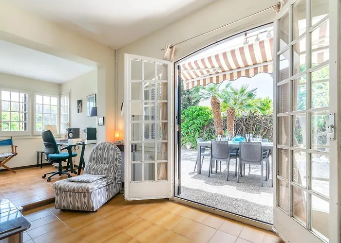 Paola: Preciosa Casa Pareada Con Piscina 아파트 시체스