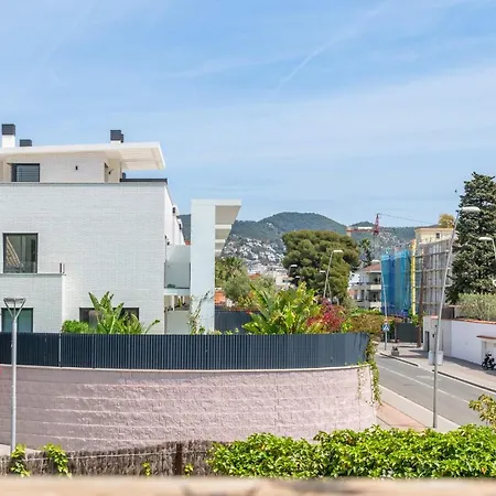 Lejlighed Paola: Preciosa Casa Pareada Con Piscina Sitges