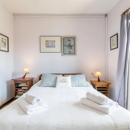 Appartement Paola: Preciosa Casa Pareada Con Piscina Sitges
