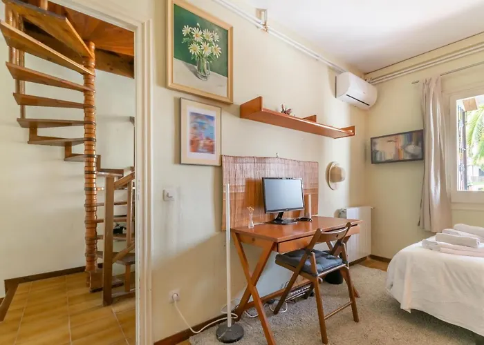 Paola: Preciosa Casa Pareada Con Piscina 锡切斯