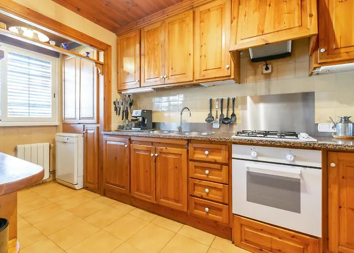 Paola: Preciosa Casa Pareada Con Piscina