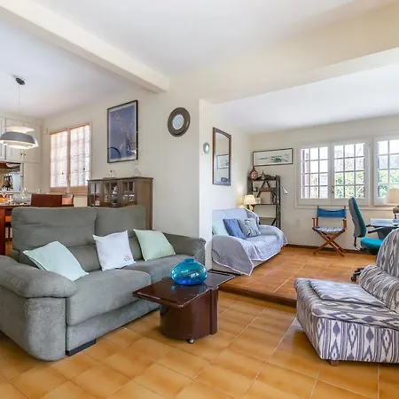 Paola: Preciosa Casa Pareada Con Piscina * Sitges