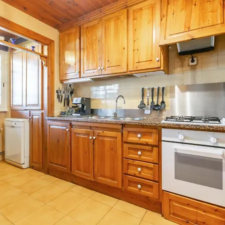 Paola: Preciosa Casa Pareada Con Piscina